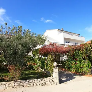 Kani Apartment Nin