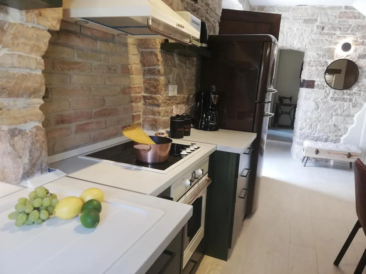 Apartman Pisino**** 70M2, 2+2 Pazin 0*,  Kroatië